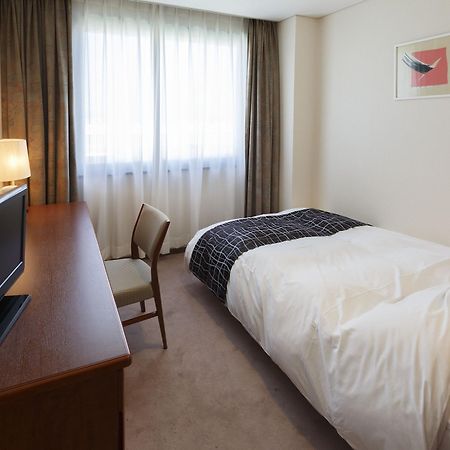 Hotel Pearl Garden Takamatsu Bagian luar foto