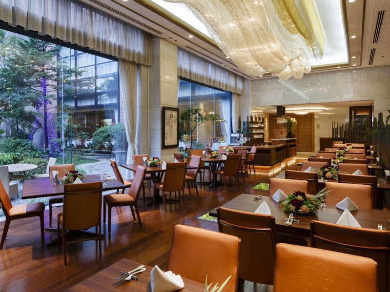 Hotel Pearl Garden Takamatsu Bagian luar foto