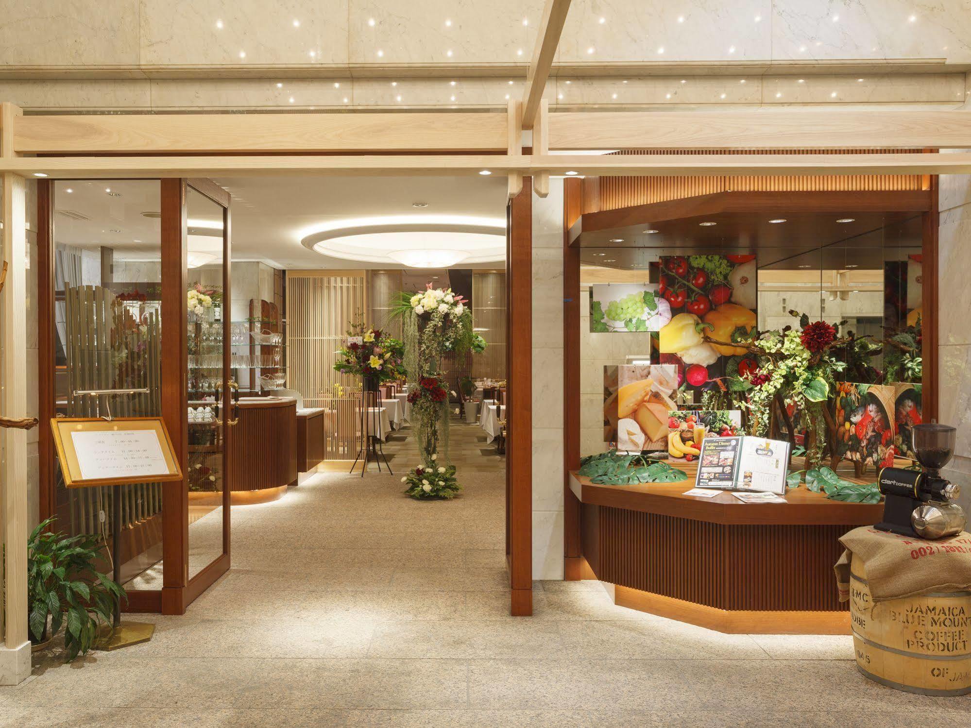 Hotel Pearl Garden Takamatsu Bagian luar foto