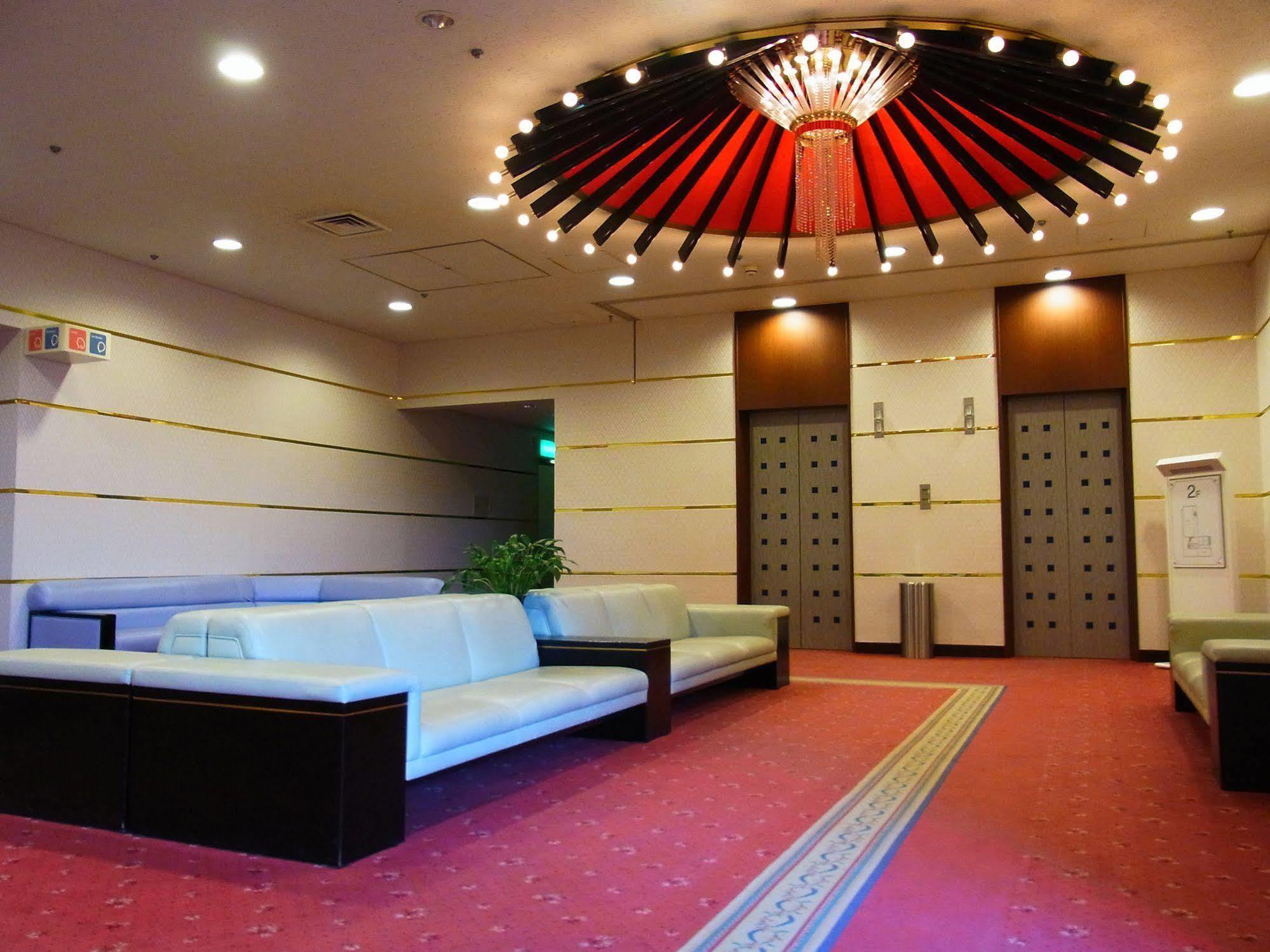 Hotel Pearl Garden Takamatsu Bagian luar foto