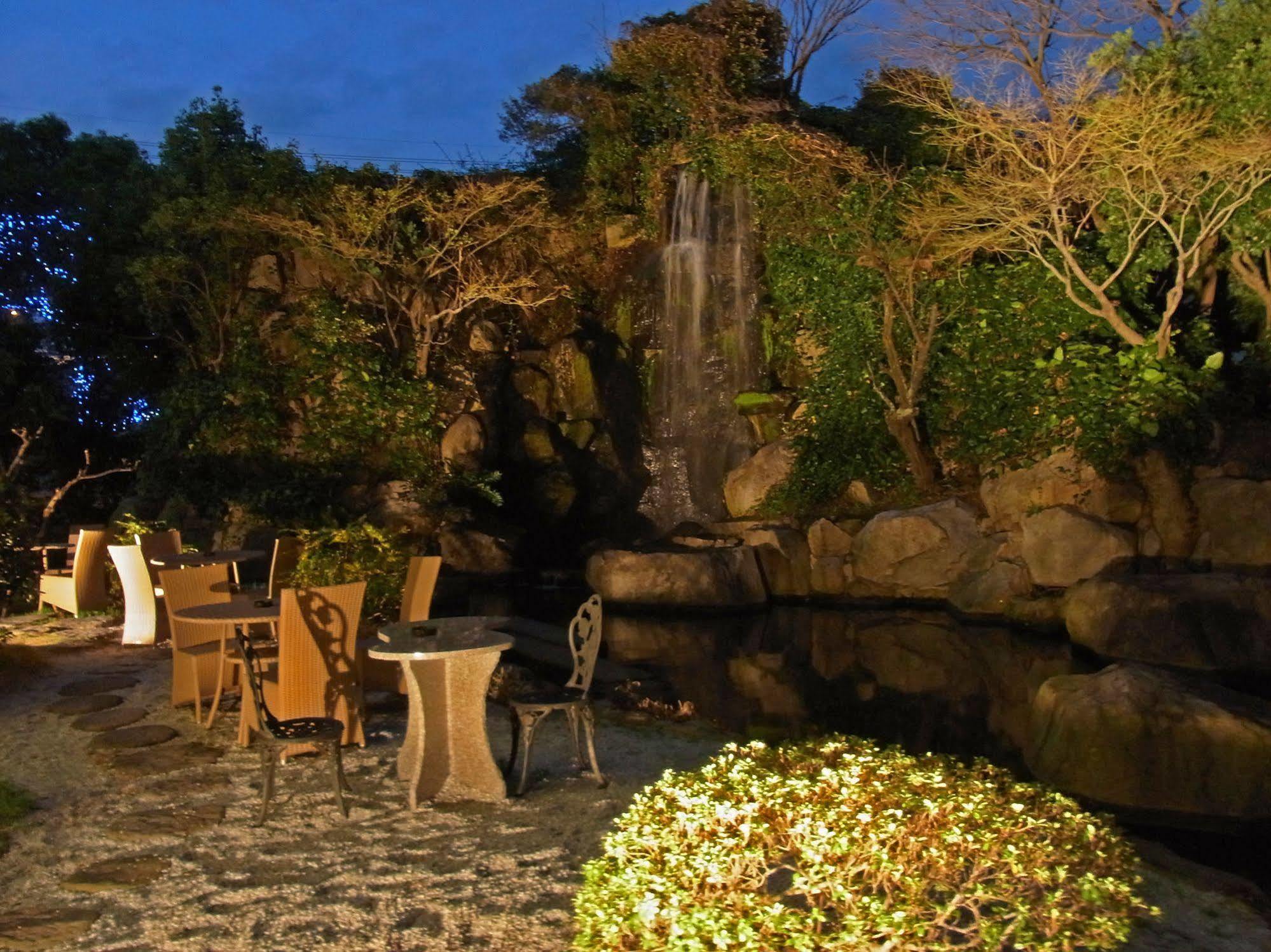 Hotel Pearl Garden Takamatsu Bagian luar foto