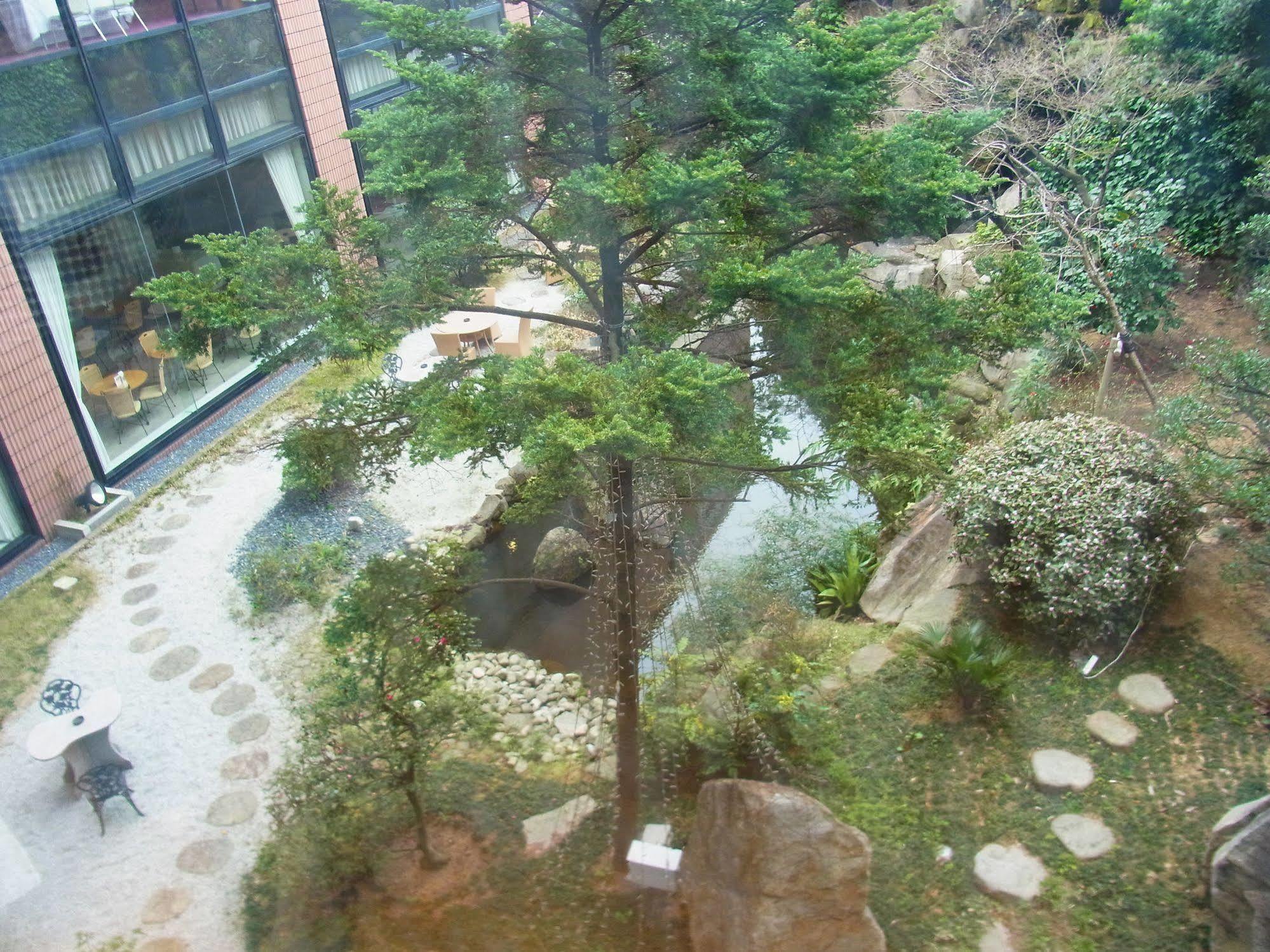Hotel Pearl Garden Takamatsu Bagian luar foto